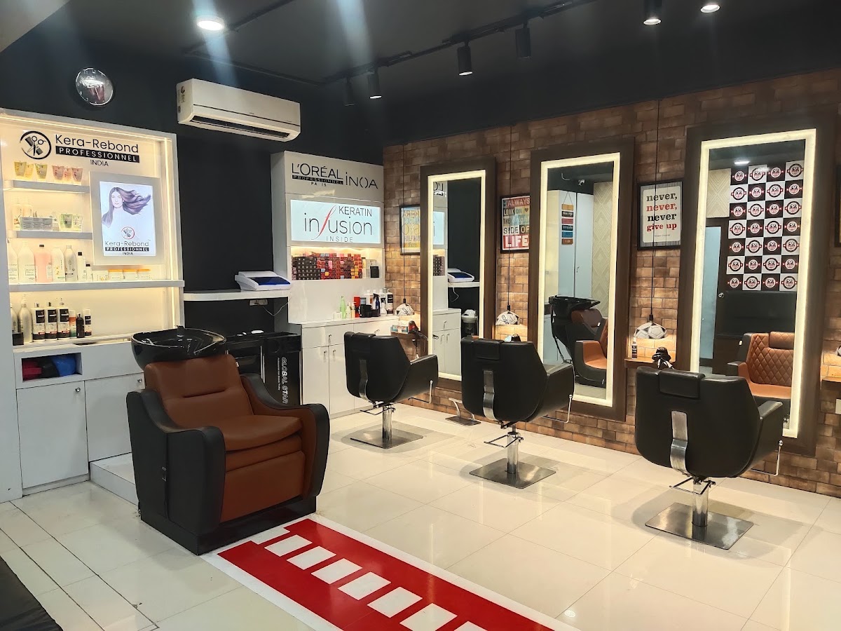 Sports Salon - Salon in Aliganj, 