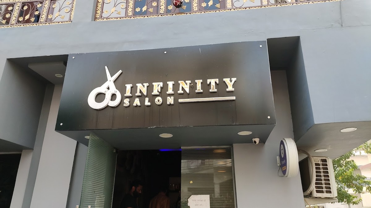 Infinity Salon - Salon in Aliganj, 