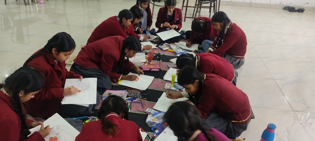 Akd Public School - Education in Alambagh, 
