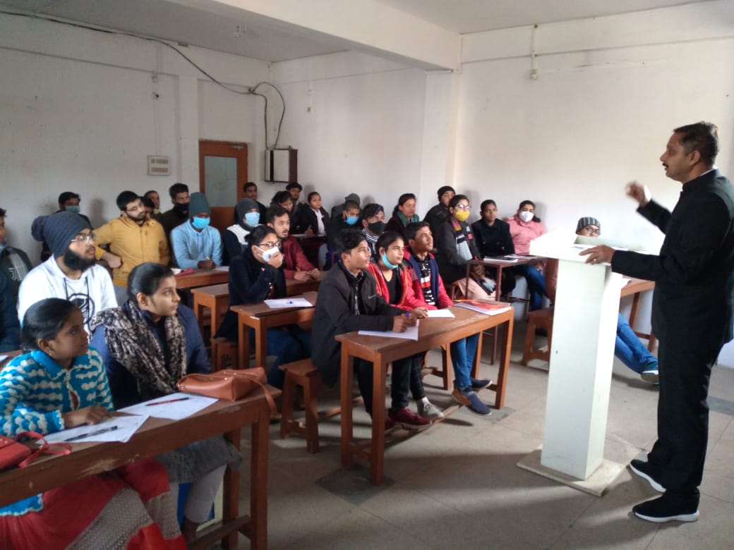 Roy Coaching - Education in Hazratganj, 
