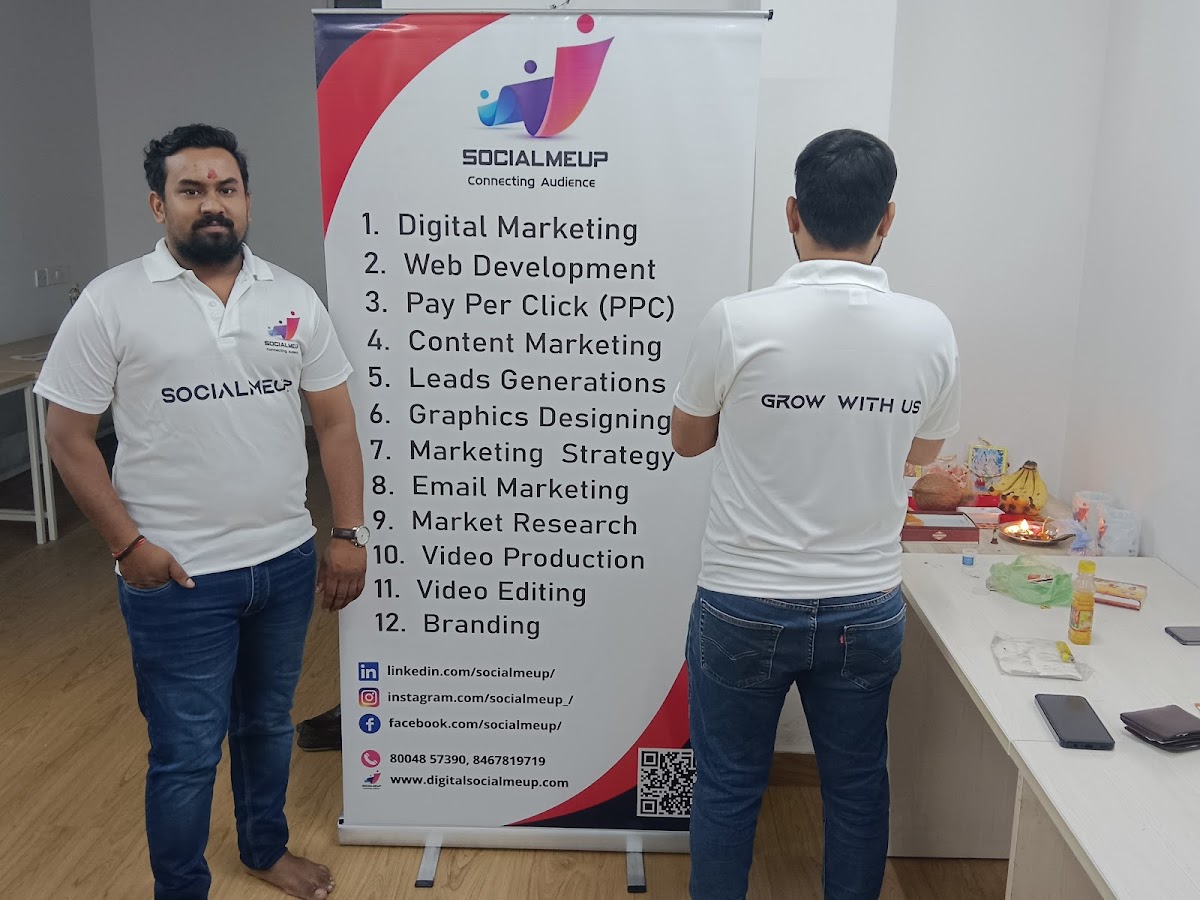 SocialMeUp - Digital Marketing in Sarojini Nagar, 