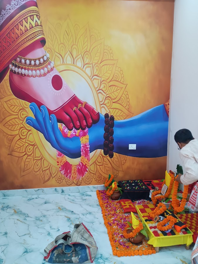 Ajanta Plastomers - Painter in Hazratganj, 