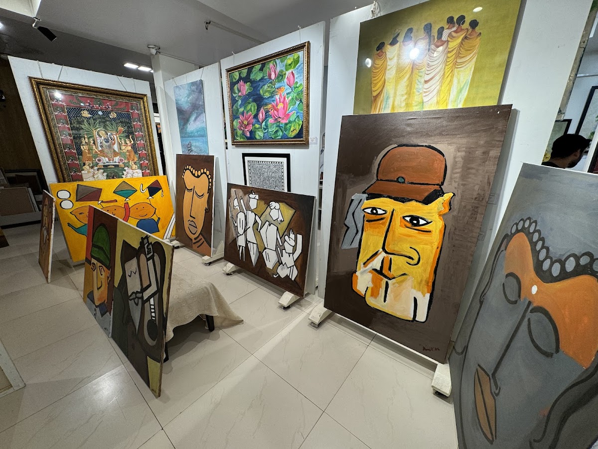Nalini Creations - Painter in Gomti Nagar, 