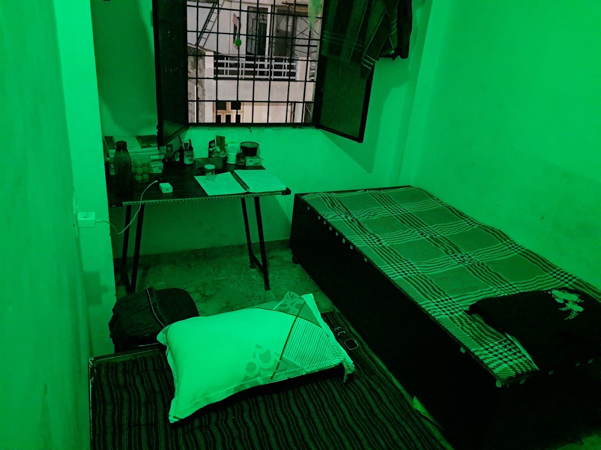 Global Hostel - PG / Hostels in Hazratganj, 