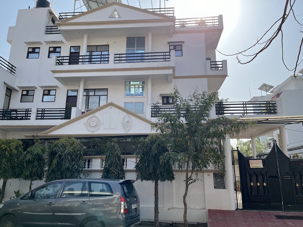 Narayan's Girls PG - PG / Hostels in Gomti Nagar, 