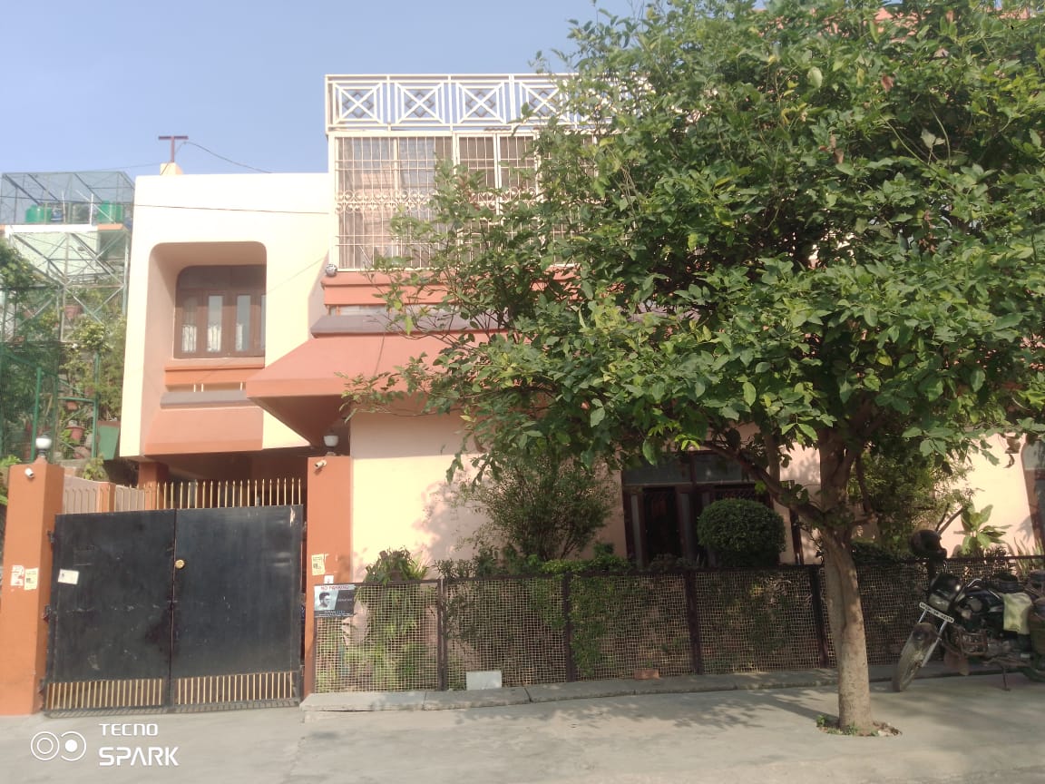Sarojini Girls PG - PG / Hostels in Alambagh, 